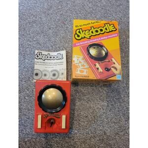 Vtg 1979 Hasbro Skedoodle Game Drawing & Design Machine w/ 11 Disc - Working